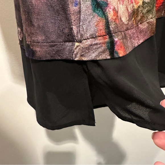 NEW Karen Kane Multicolor Artistic Blouse - Picture 8 of 9